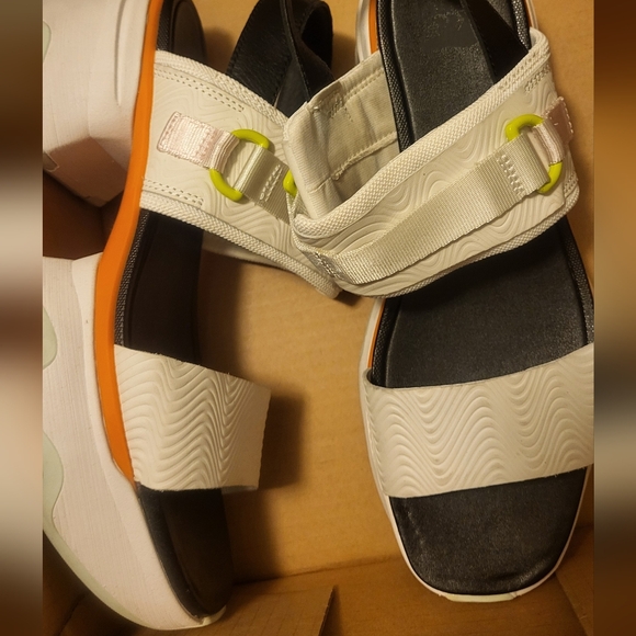 Sorel Kinetic Impact Slingback Heel Sandal - Picture 2 of 5